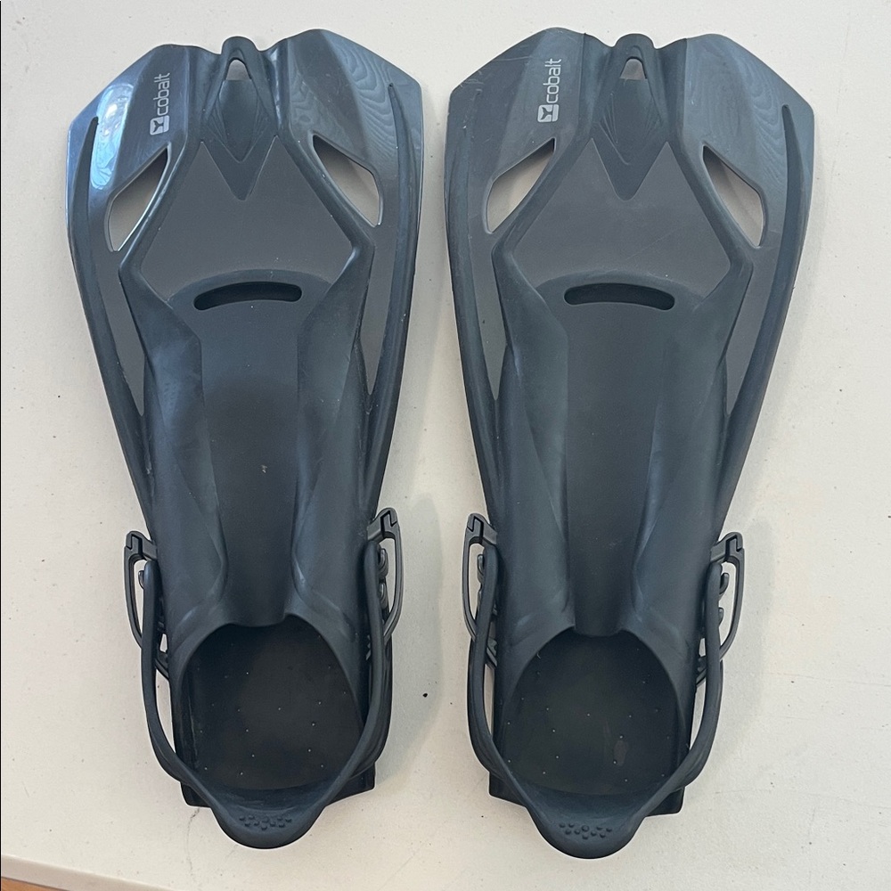 Cobalt Black Diving Fins